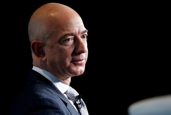 Jeff Bezos bir günde 48 milyar TL kazandı