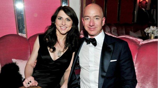 Jeff Bezos bir günde 48 milyar TL kazandı